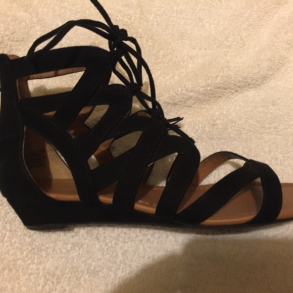 MADELINE GIRL Saturate Gladiator Sandal Sz 8 - Picture 2 of 8